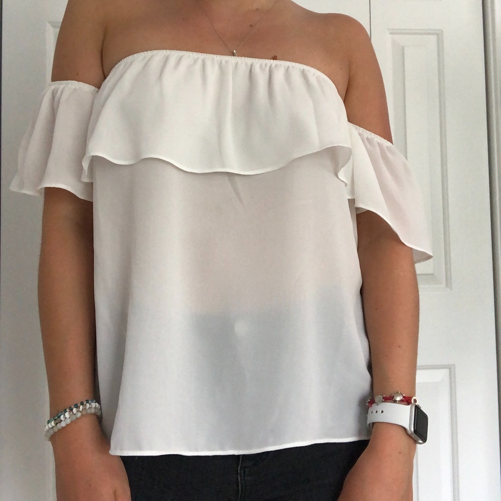 Off-the-shoulder tank